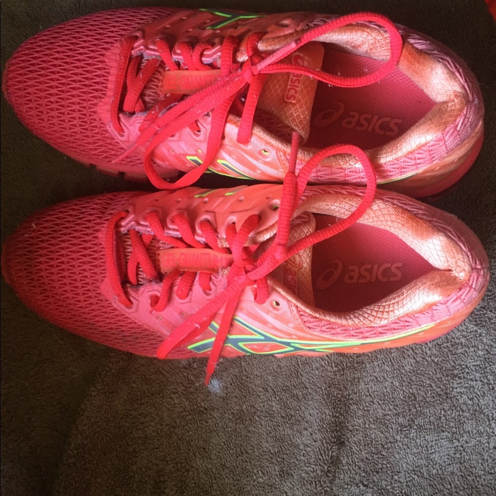 ASICS tennis shoes